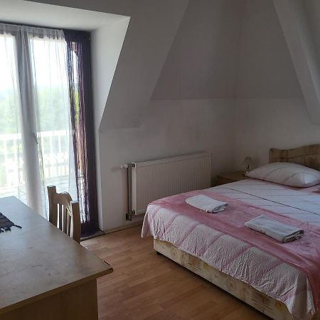 Pansion Brod Bed & Breakfast エクステリア 写真