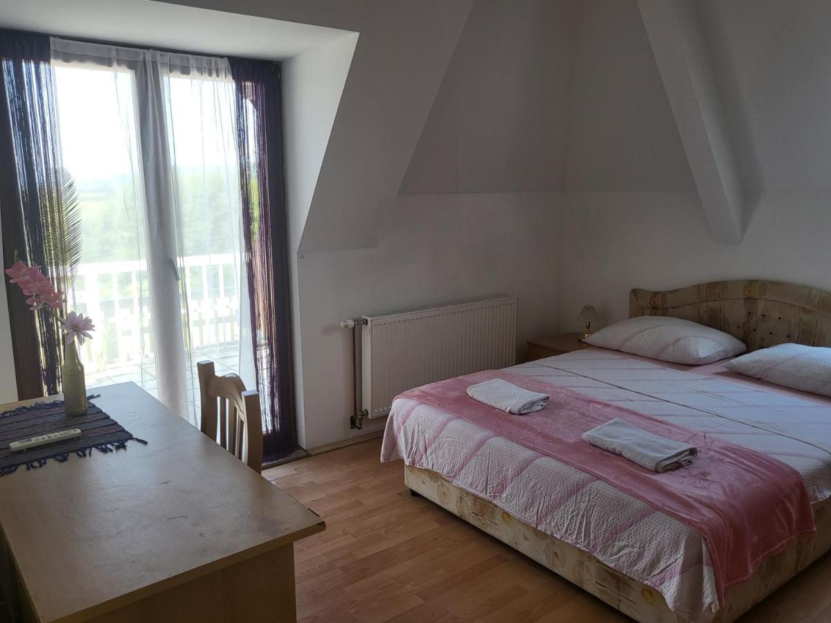 Pansion Brod Bed & Breakfast エクステリア 写真